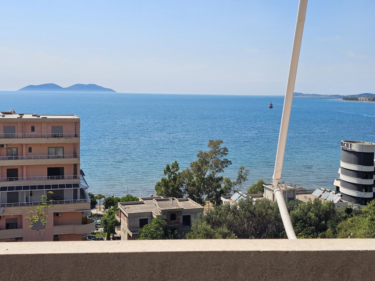 Apartament Me Pamje Nga Deti Per Shitje Ne Vlore Shqiperi